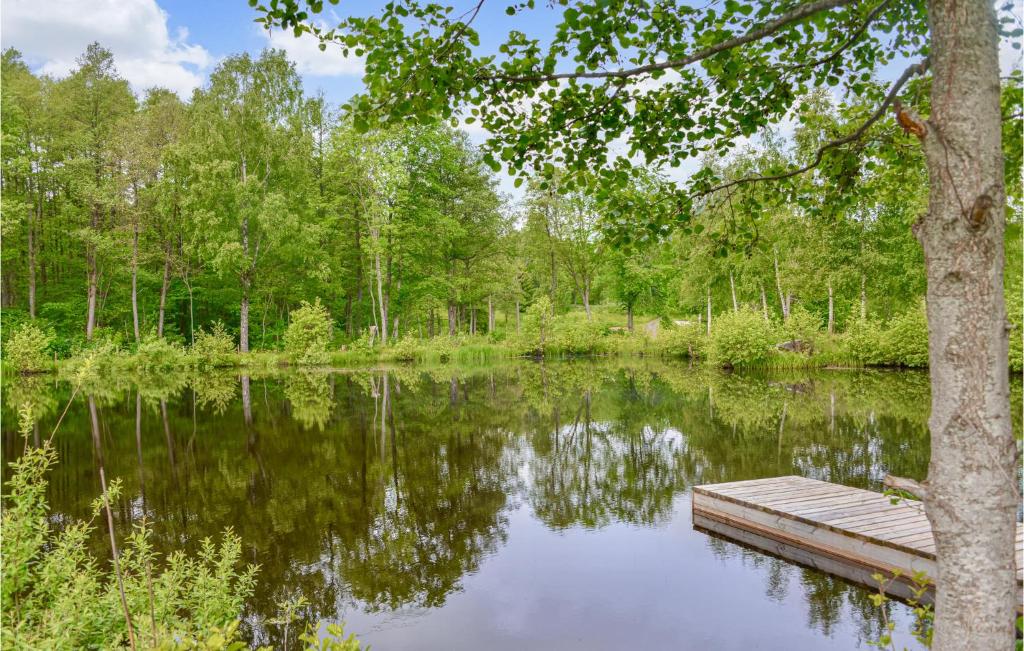 Beautiful Home In Skvde With Wifi And 2 Bedrooms photo 3