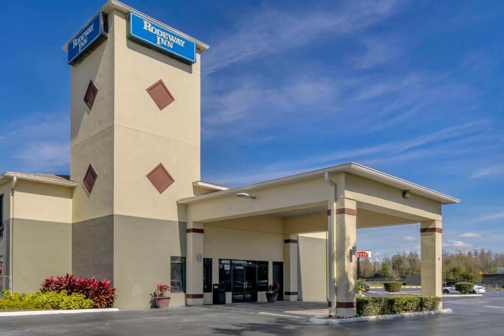 Rodeway Inn image