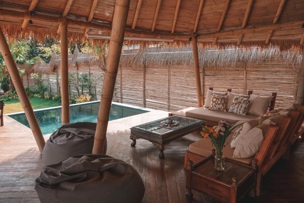 ALOE Beach Villa 1 photo 2