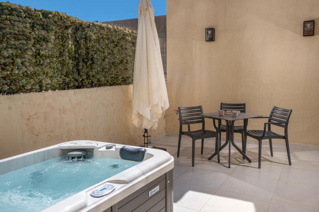 Erotokritos City Luxury Suites photo 3