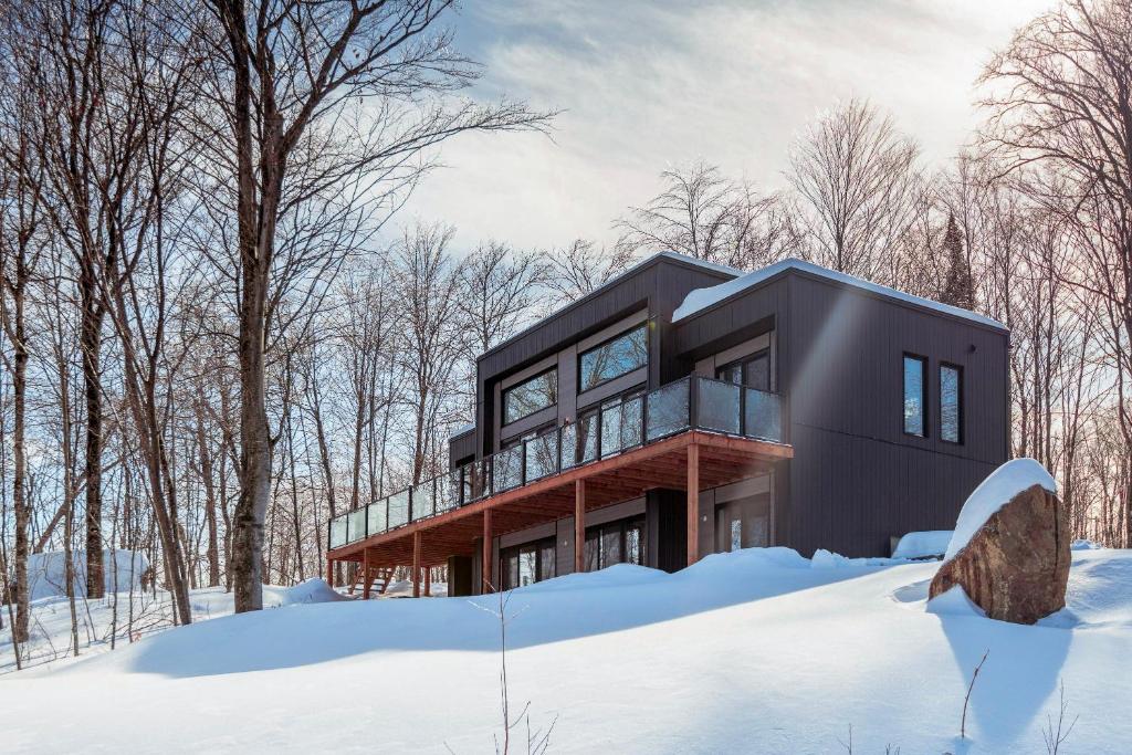 Luxurious Villa Tremblant 4 Bdrs W Hot Tub B5 photo 3