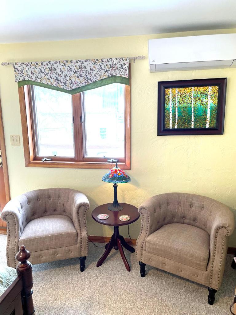 Hawk Valley Retreat & Cottages photo 3