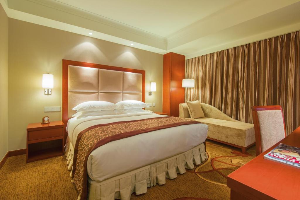 Двухместный (Номер Делюкс бизнес-класса с кроватью размера «king-size»), Avic Hotel Beijing