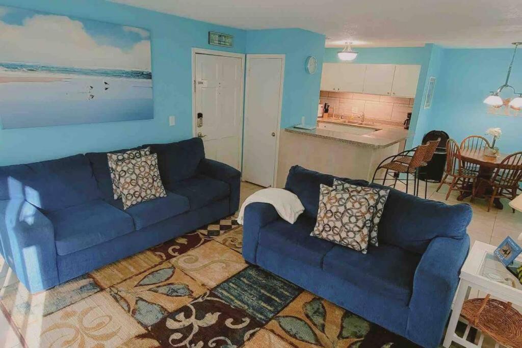T11 Downstairs King Bed Ocean Walk Resort close to tennis courts and back pool image