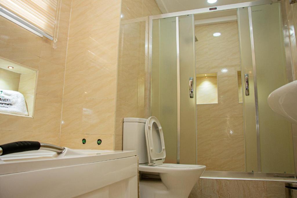 Modern Luxury Home W/ 24H Power Wi-Fi & Security photo 4