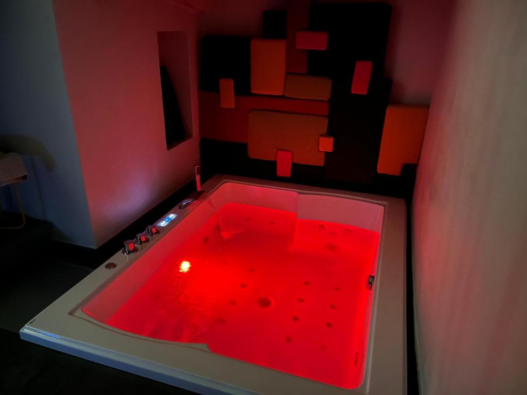Jacuzzi SUITE con Caminetto La stratodda Appartamento privato vicino al MARE e OSTUNI photo 2