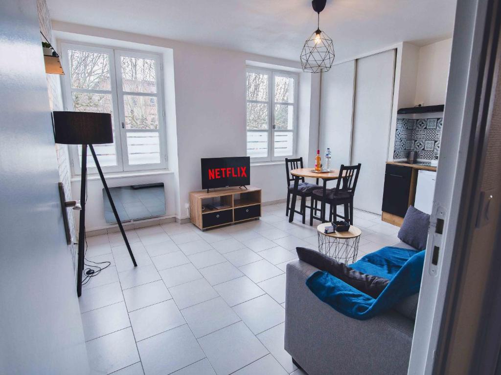 T2 B and Wood "Cottage de Moissac" photo 1