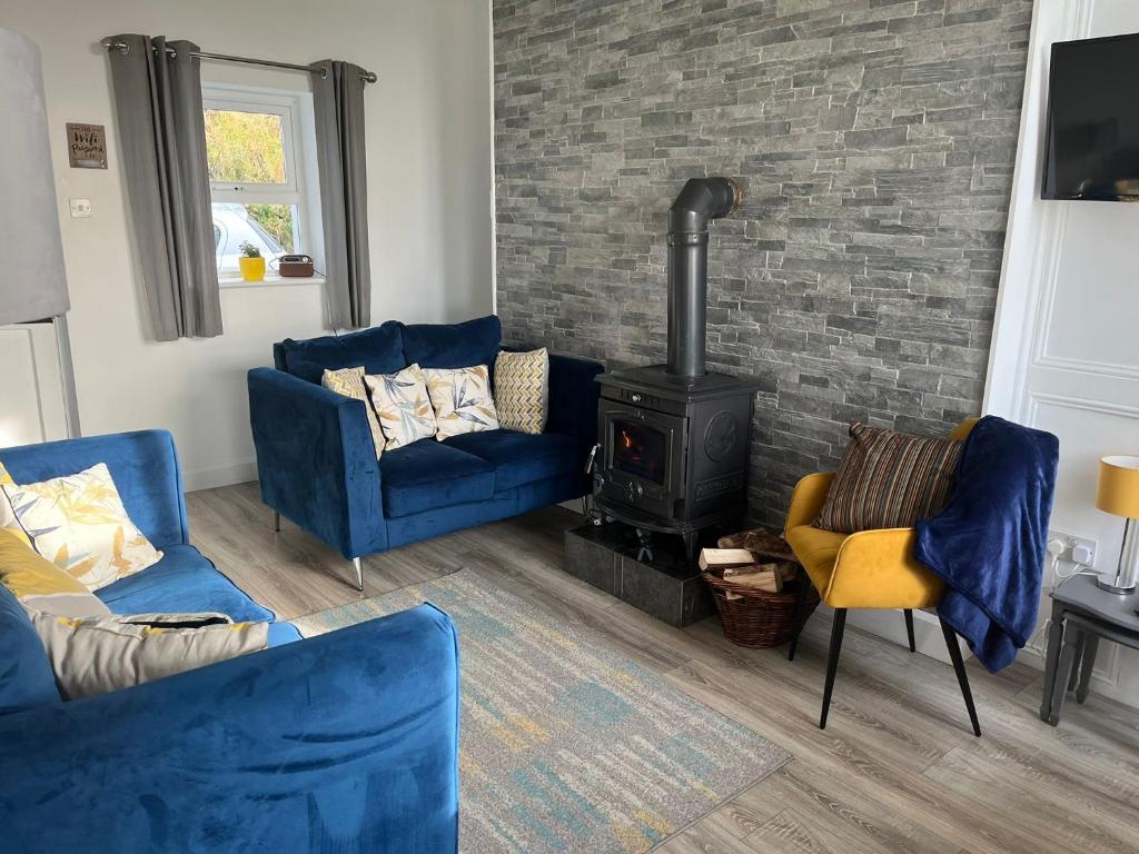 Glenhill - Newly renovated in a unique location photo 1