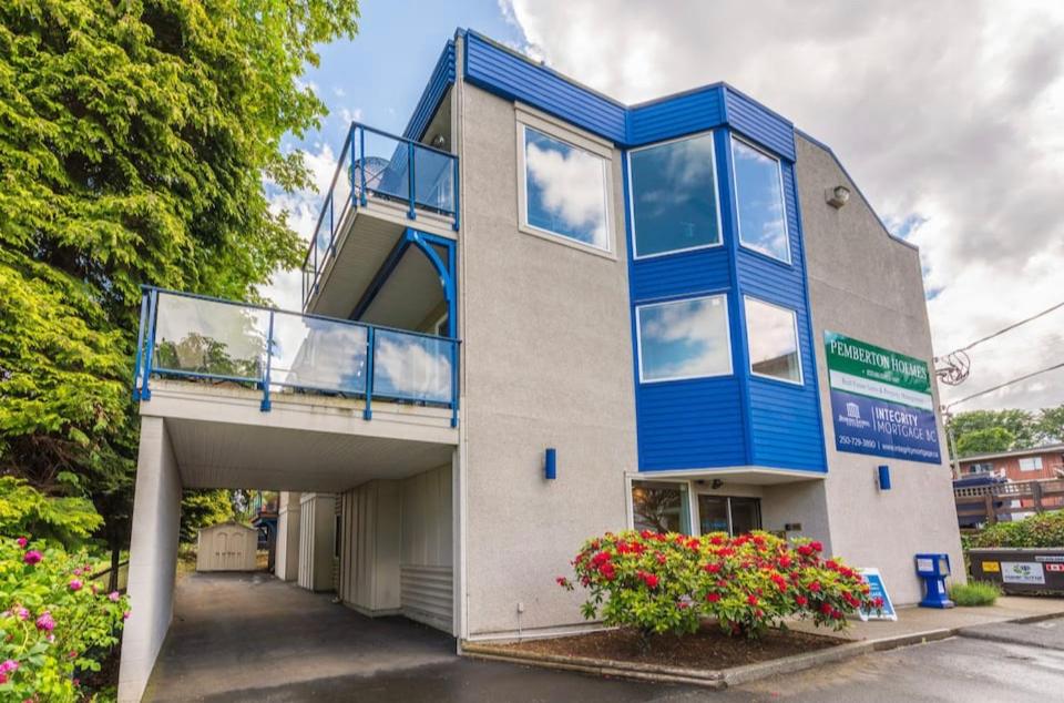 Luxury Penthouse Downtown Nanaimo, Nanaimo