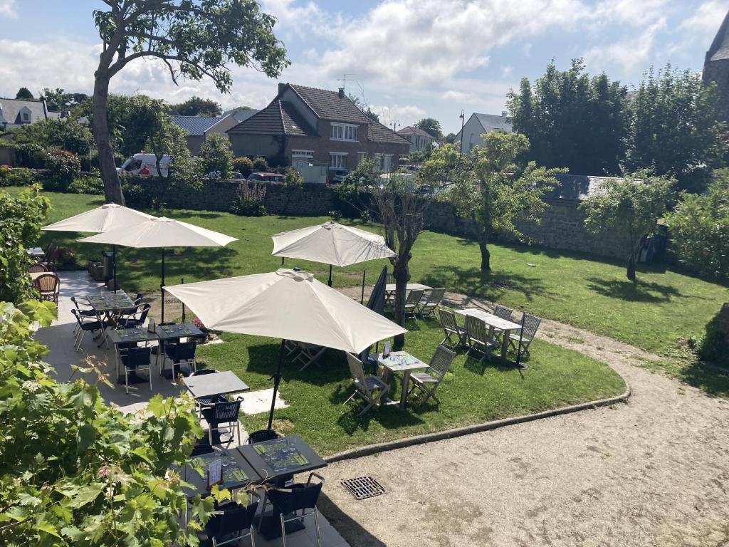 Logis Auberge de Carolles photo 2
