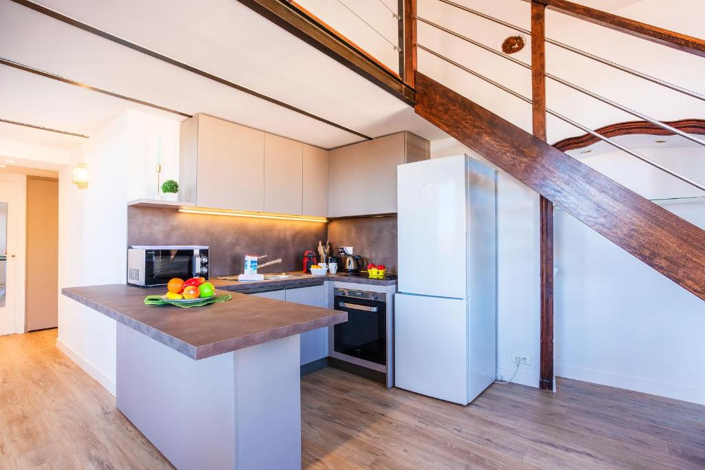 View on the Bay AP4294 By Riviera Holiday Homes photo 4