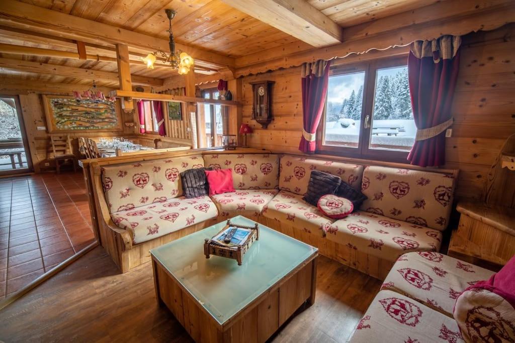 Les Griottes, véritable chalet de montagne, avec Jacuzzi et Sauna photo 2