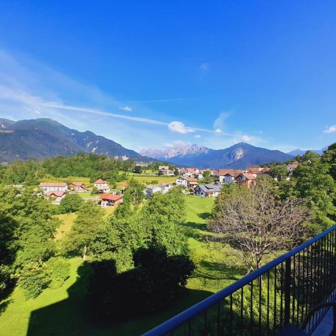 Chalet Ridente con Patio al Gufo photo 1