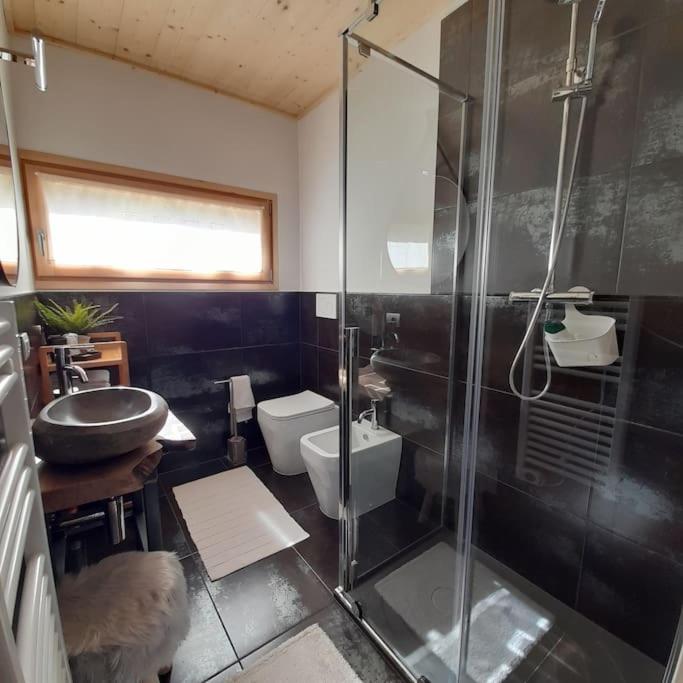 Chalet Ridente con Patio al Gufo photo 3