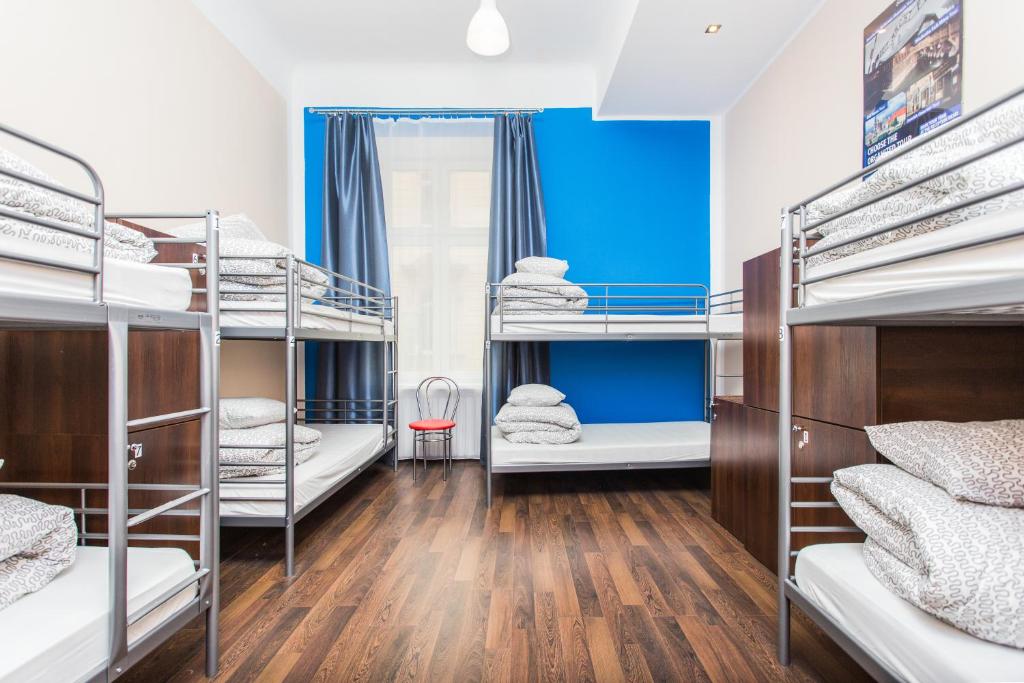 Номер (Кровать в общем 8-местном номере), One World Hostel