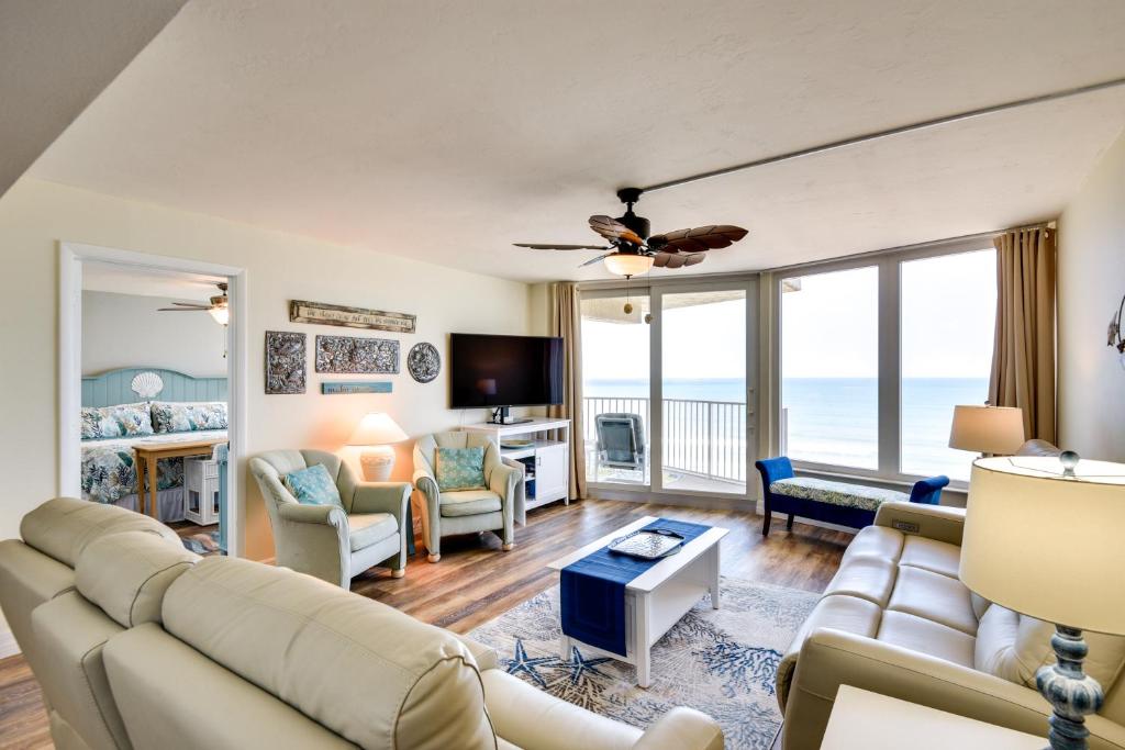 Daytona Beachfront Condo with Pool, Tennis, and More!