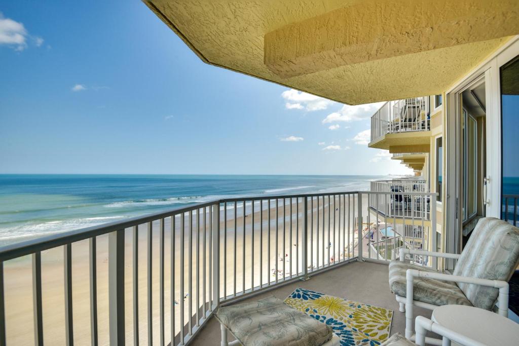 Daytona Beachfront Condo with Pool, Tennis, and More! photo 1