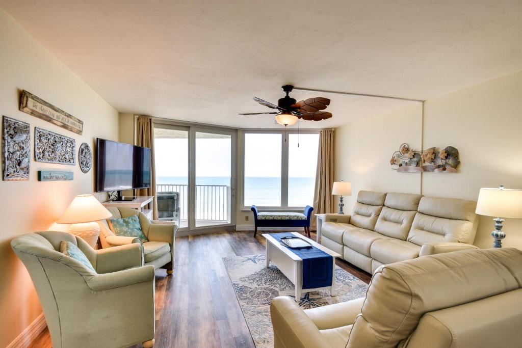 Daytona Beachfront Condo with Pool, Tennis, and More! photo 4