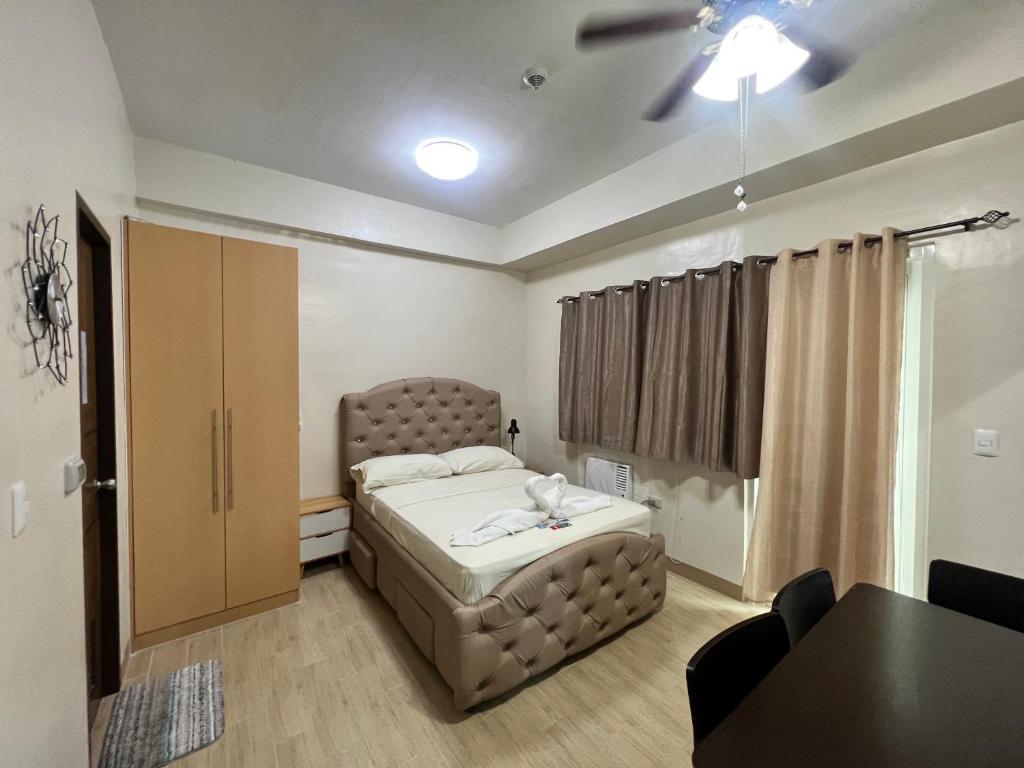 Iloilo Staycation with a Pool, Gym and Playroom photo 2