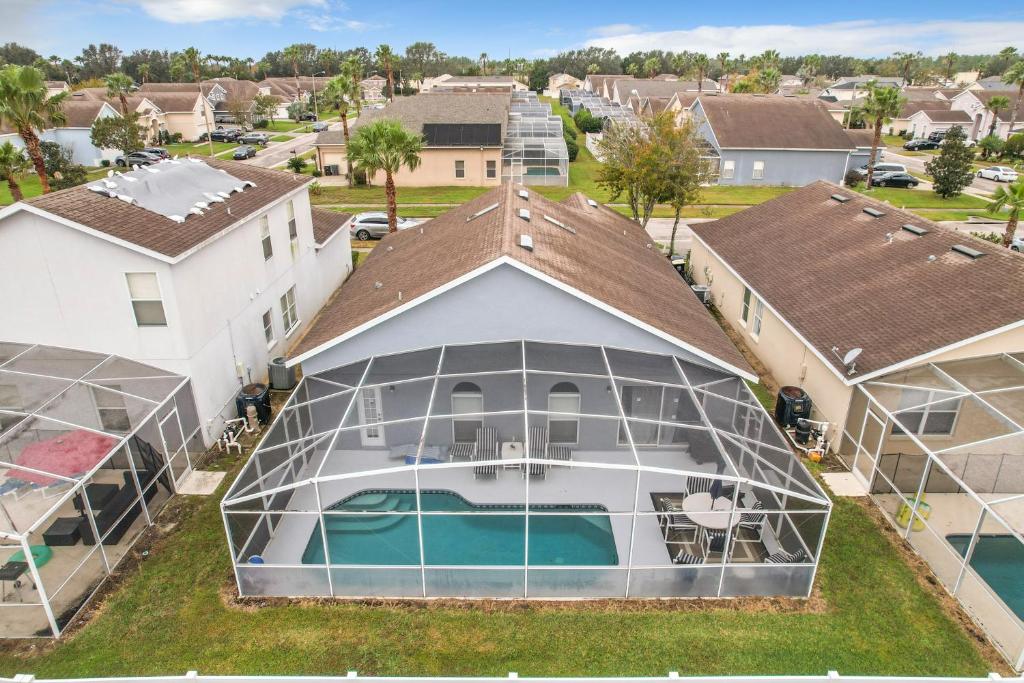Gorgeous Pool Home Near Disney - 2024 specials! photo 1