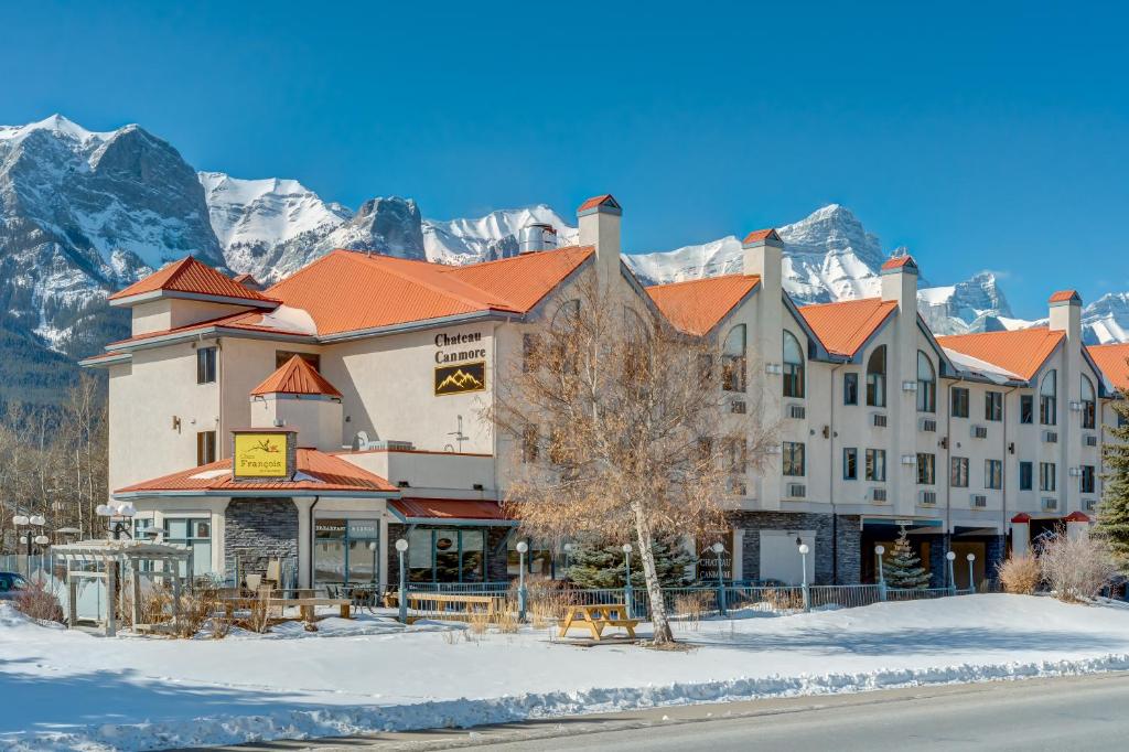 Chateau Canmore - Tap to explore photos
