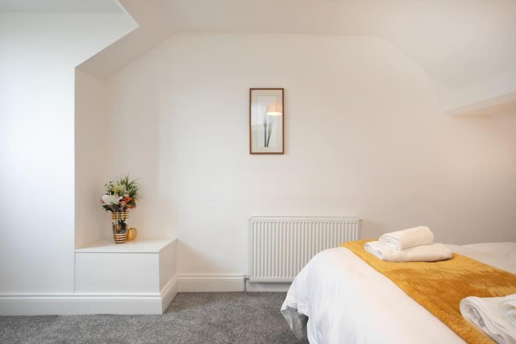 Cudworth House, Barnsley, for Contractors, Business Families etc photo 4