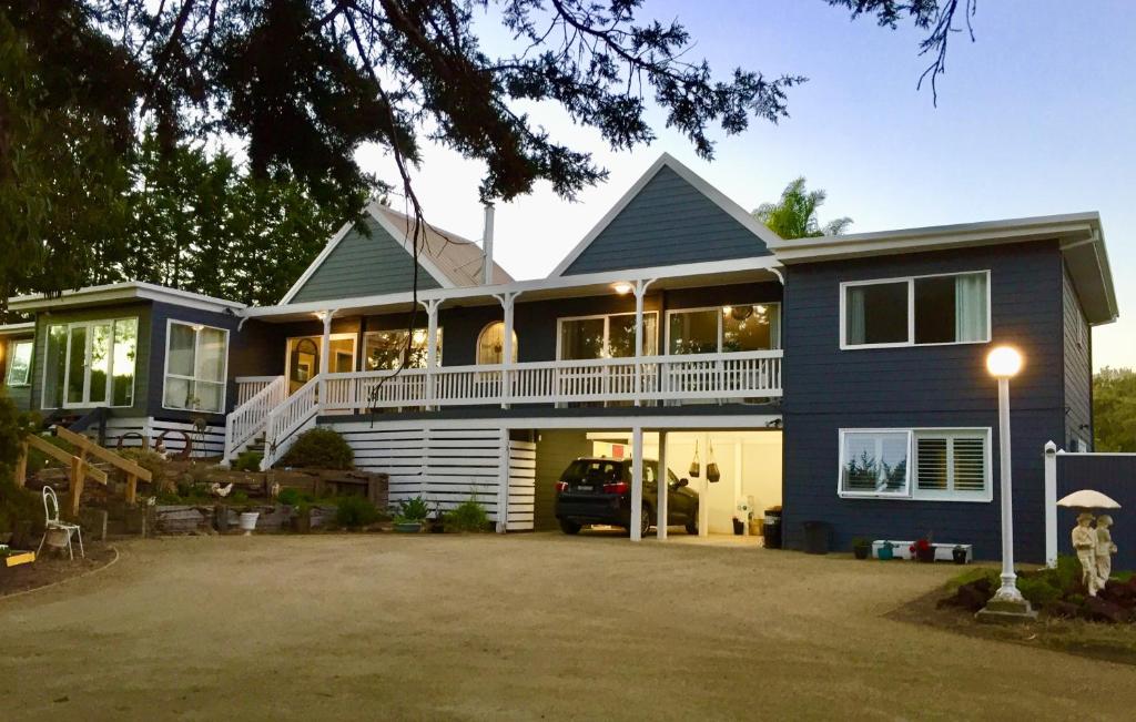 Hamptons In Rye Studio - 3 Mins from Famous Hot Springs!