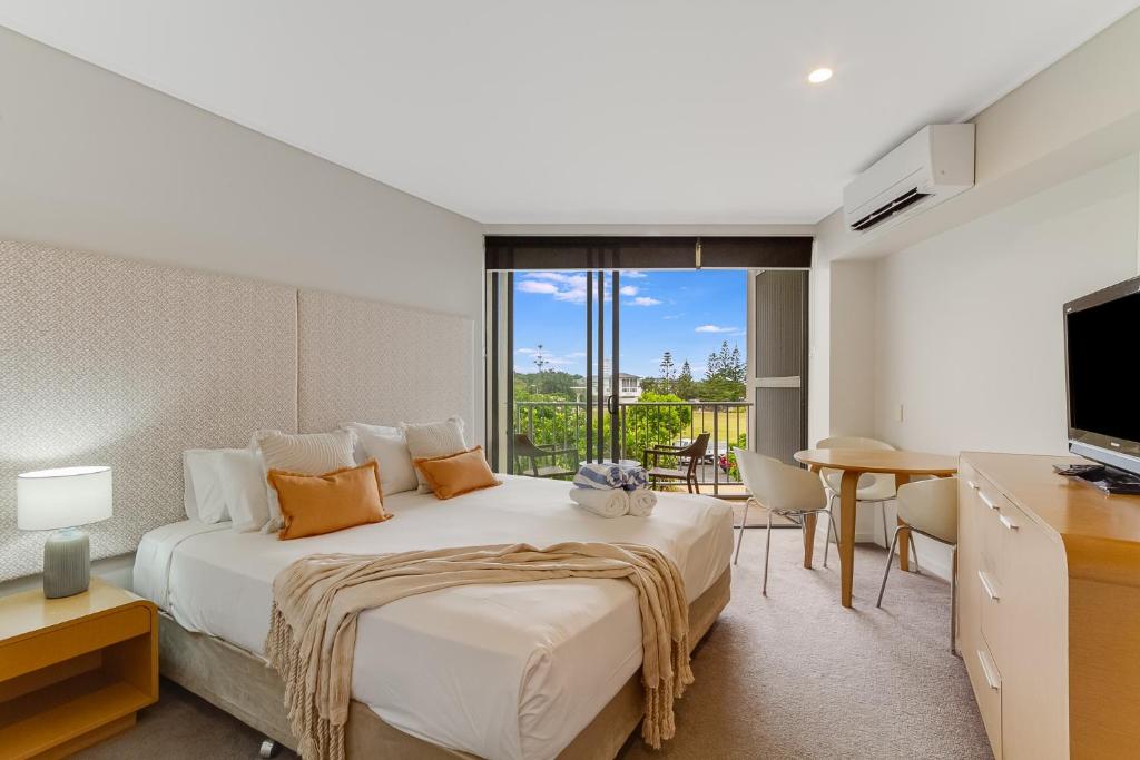 Deluxe Dual-Key Apartment in Peppers @ Salt Resort by uHoliday (3BR, 2BR and Hotel Room Options Available) photo 3
