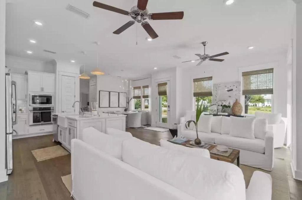 Salty Chic Classy Townhome in Prominence Best Location Near Pool photo 1