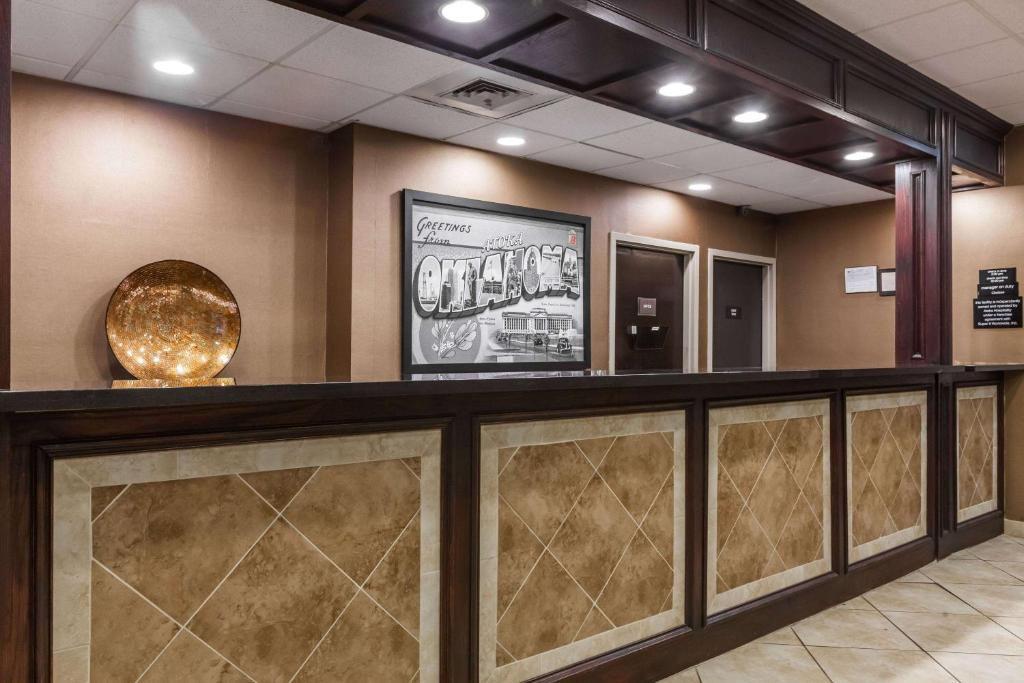 Super 8 by Wyndham Atoka photo 4