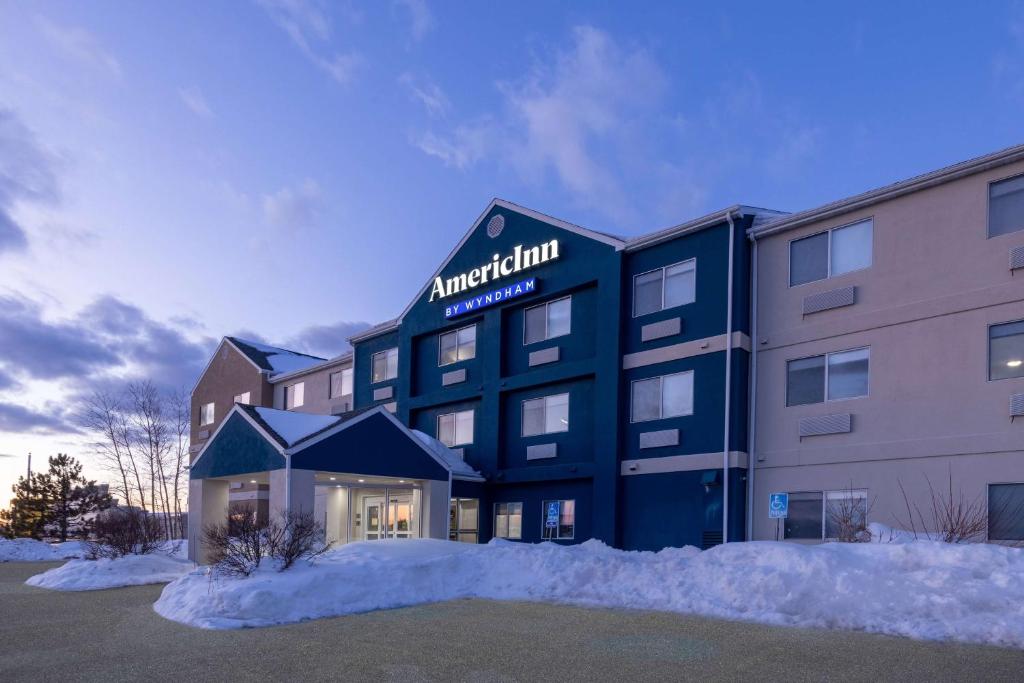 AmericInn by Wyndham Duluth photo 4