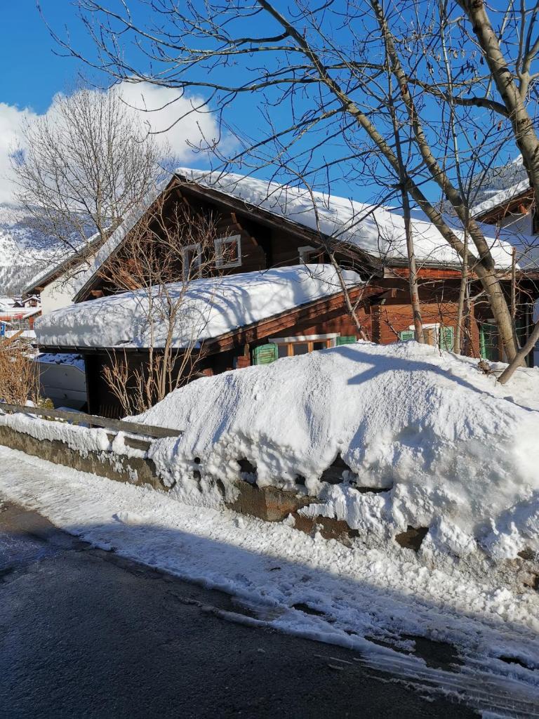Chalet-Daheim-Fiesch 3,5-Zimmerwohnung photo 1