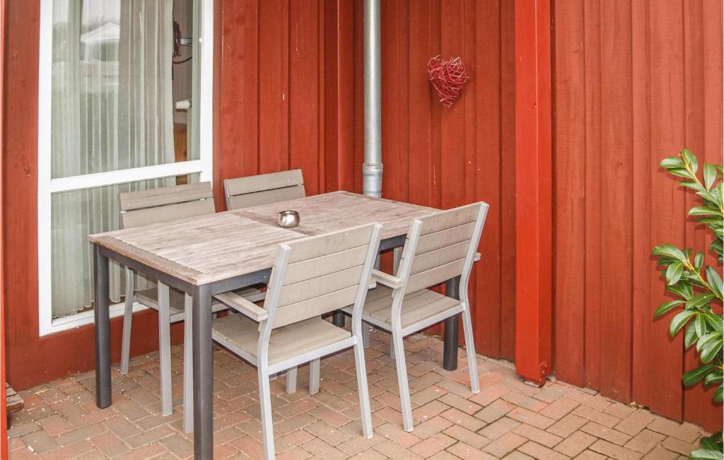 Nice Home In Plau Am See With Wifi And 2 Bedrooms photo 1