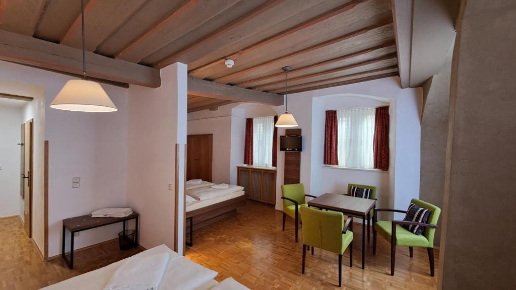 Hotel-Gasthof Goldener Greifen photo 4