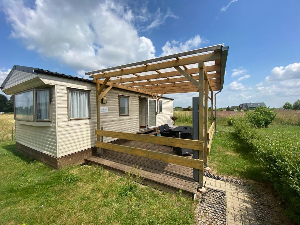 Ferienhaus / Ferienwohnung am Badesee nähe Leipzig mit Privatsstrand und Sauna photo 1