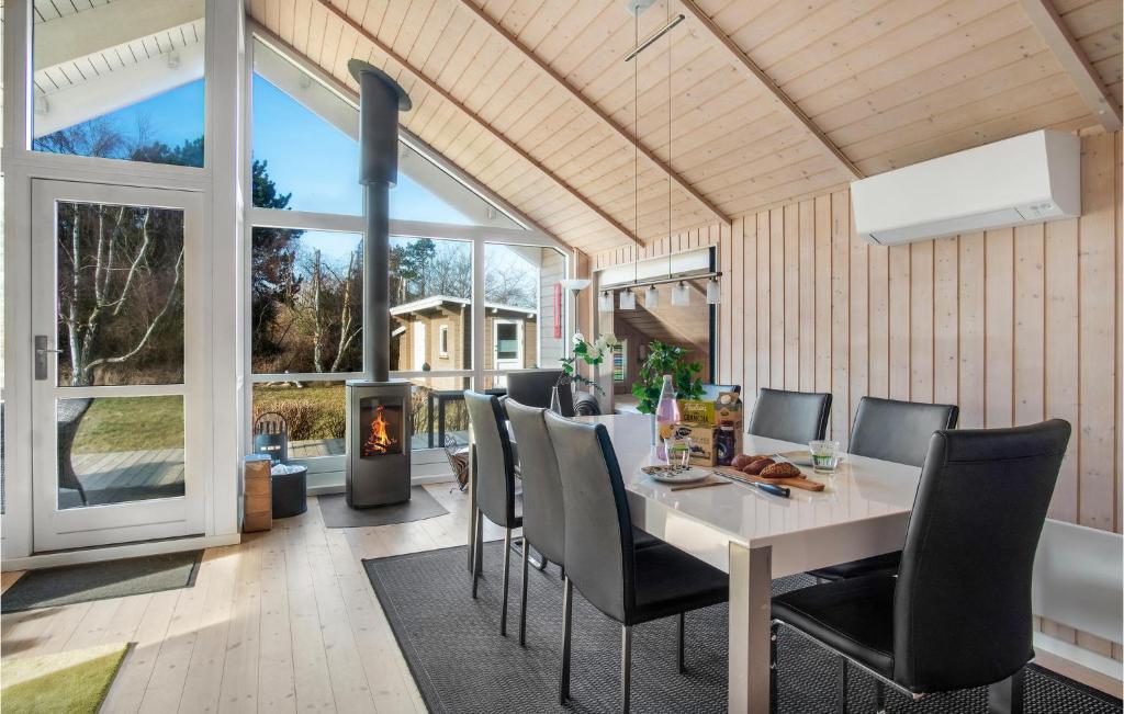 Stunning Home In Sjllands Odde With Sauna, Wifi And 4 Bedrooms photo 2
