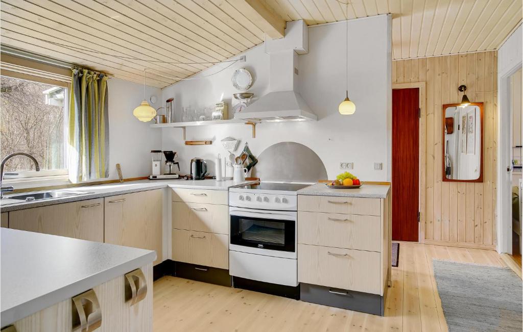Amazing Home In Nykbing Sj With 4 Bedrooms And Wifi photo 2
