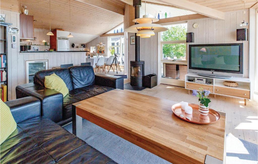 Stunning Home In Sklskr With 3 Bedrooms, Sauna And Wifi photo 4