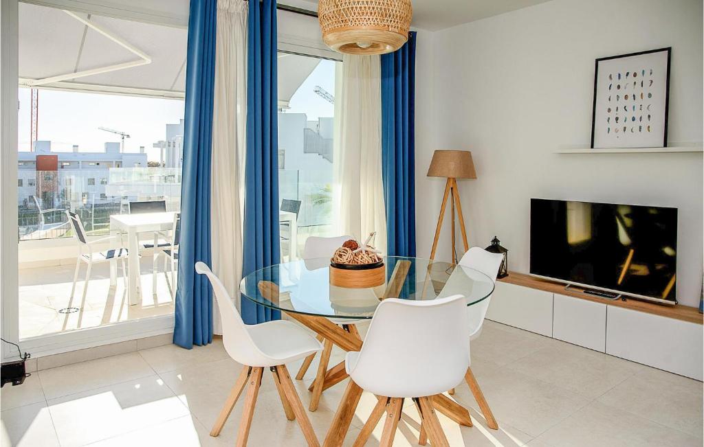 Nice Apartment In Chipiona With Outdoor Swimming Pool, Wifi And 2 Bedrooms photo 2