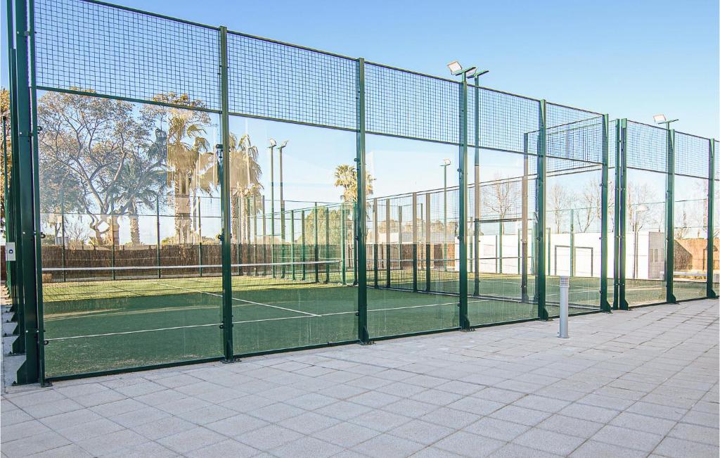 Nice Apartment In Chipiona With Outdoor Swimming Pool, Wifi And 2 Bedrooms photo 3