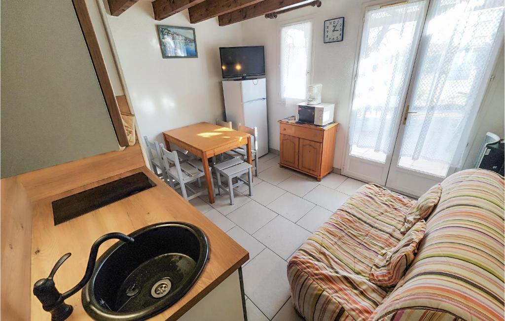 Awesome Home In Marseillan With 2 Bedrooms photo 1