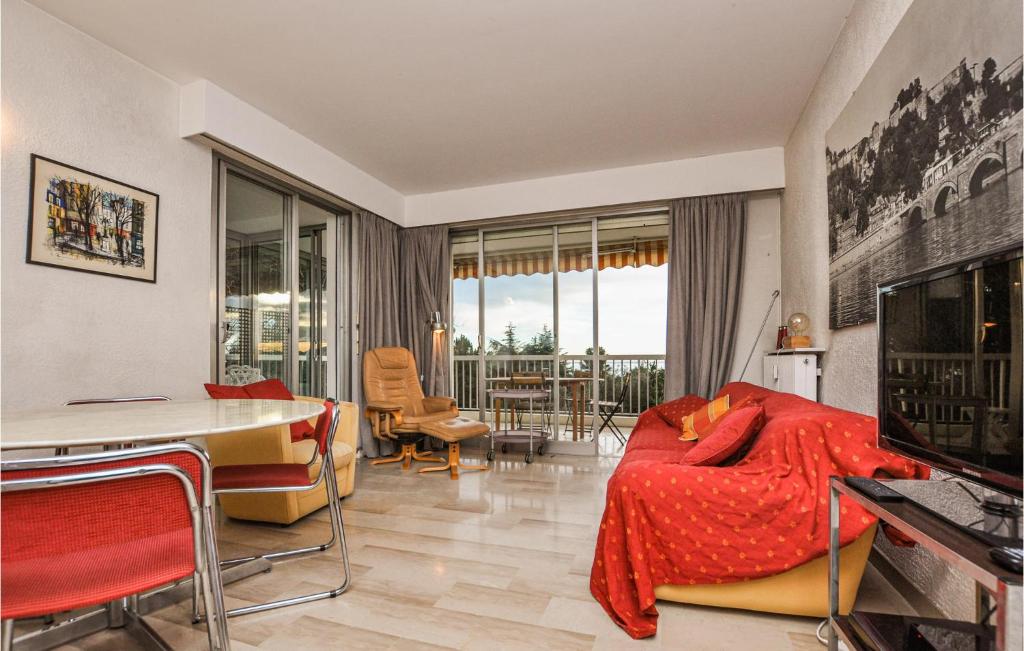 Awesome Apartment In Cannes With Outdoor Swimming Pool, Wifi And 2 Bedrooms photo 4