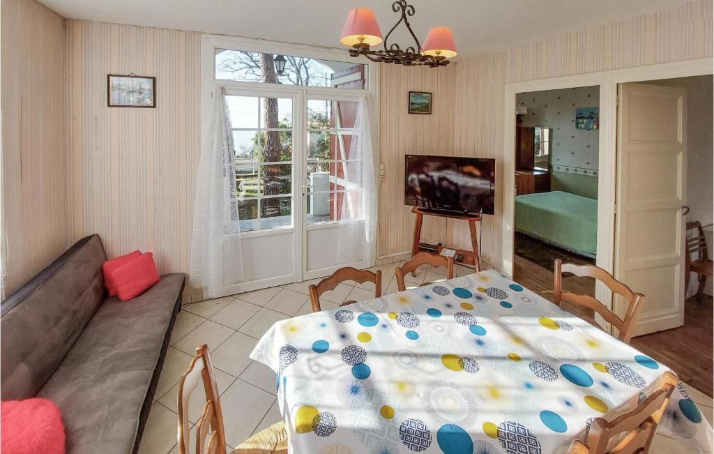 Beautiful Home In Meschers-sur-gironde With 2 Bedrooms photo 1