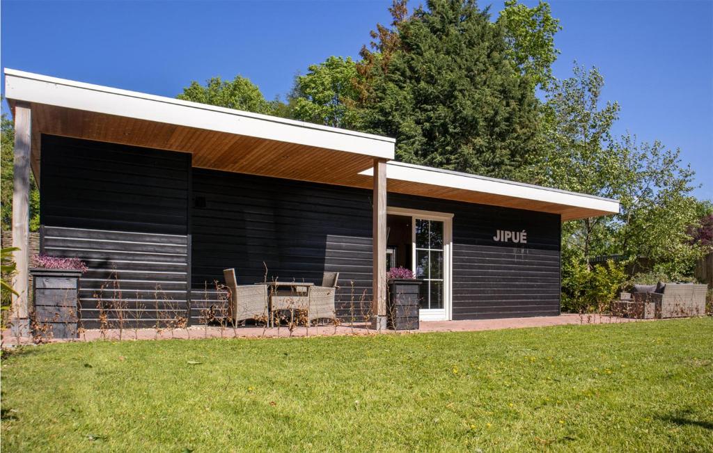 Stunning Home In Bruchterveld With Wifi And 2 Bedrooms