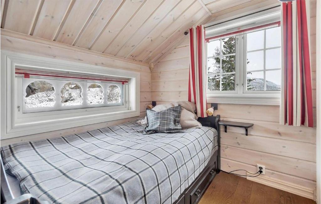 Amazing Home In Rjukan With Sauna And 5 Bedrooms photo 3
