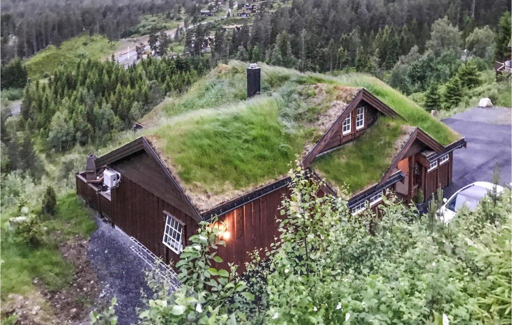 Beautiful Home In Stryn With Wifi And 5 Bedrooms
