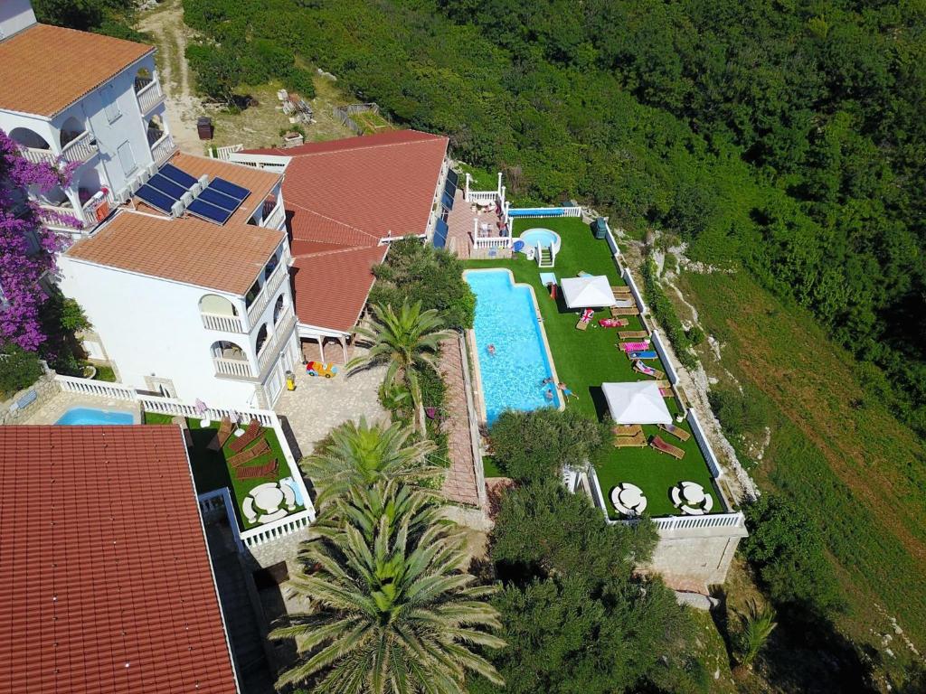 Garden Resort - Apartments Maslina photo 2