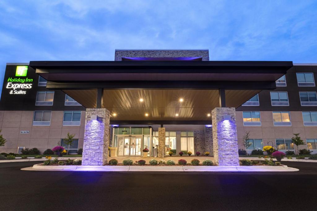 Holiday Inn Express & Suites Ann Arbor - University South, an IHG Hotel image