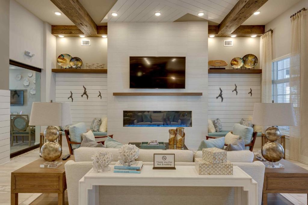 Chic 1 and 2 Bedroom Apartments at Vintage Amelia Island next to Fernandina Beach photo 4