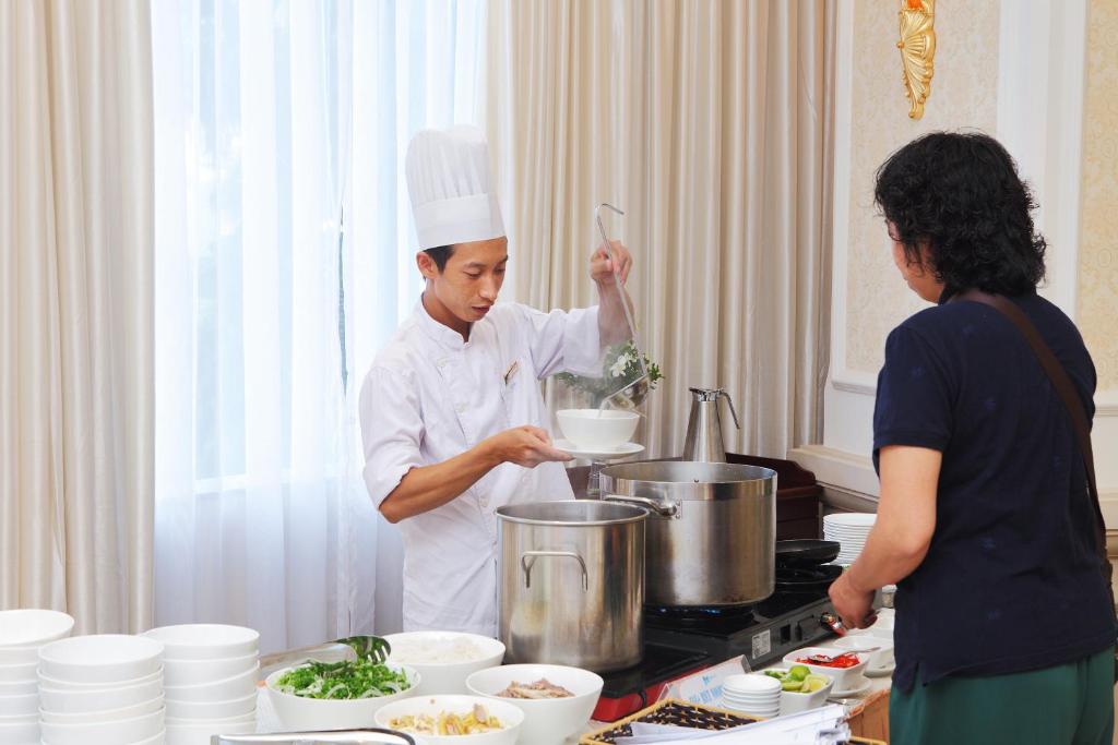 Khách Sạn Hạ Long DC